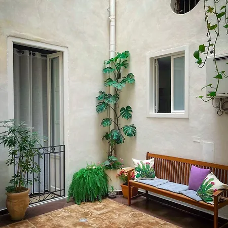 Palazzo Carella Couette-café Palerme